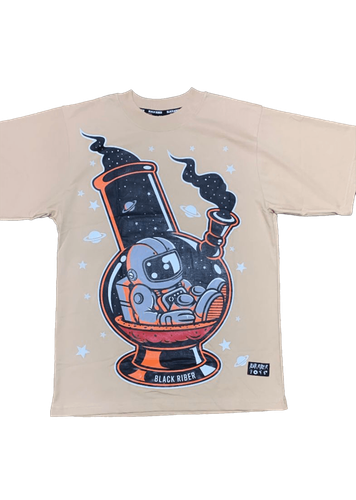 Camiseta con diseño impreso de astronauta y bong.